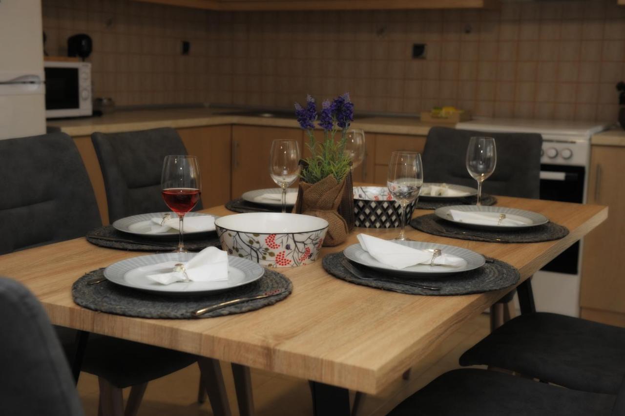 Onar Luxury Apartment Néa Péramos Dış mekan fotoğraf