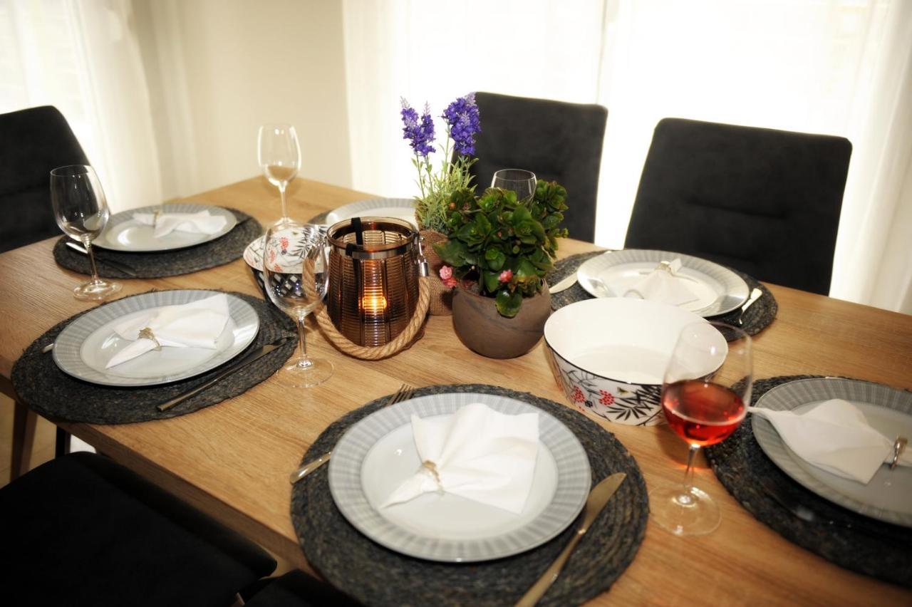 Onar Luxury Apartment Néa Péramos Dış mekan fotoğraf