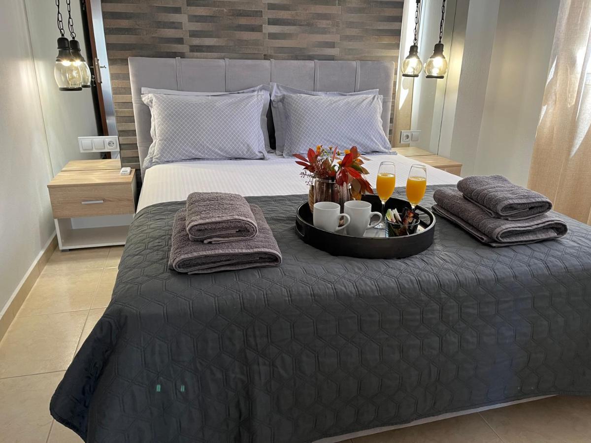 Onar Luxury Apartment Néa Péramos Dış mekan fotoğraf