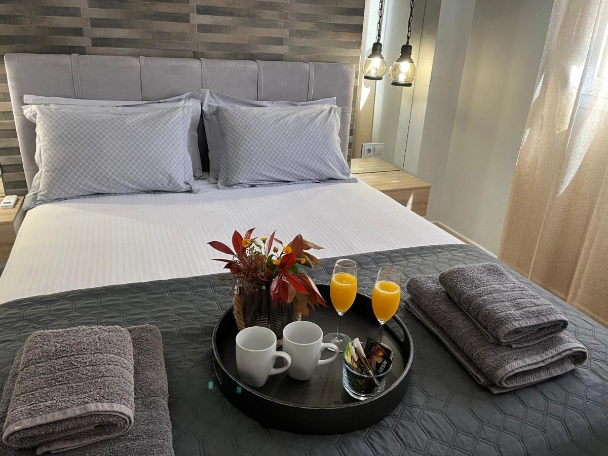Onar Luxury Apartment Néa Péramos Dış mekan fotoğraf