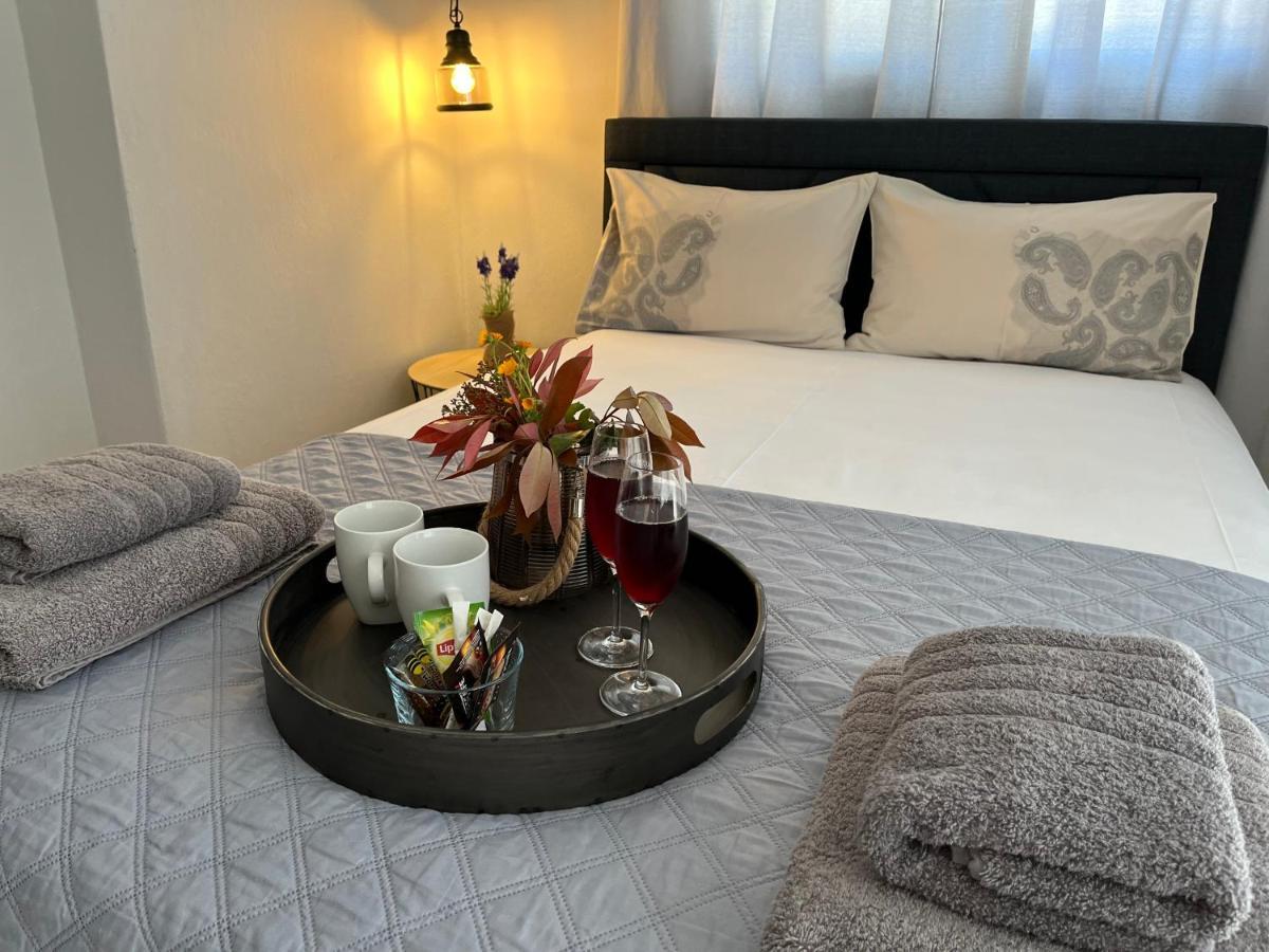 Onar Luxury Apartment Néa Péramos Dış mekan fotoğraf