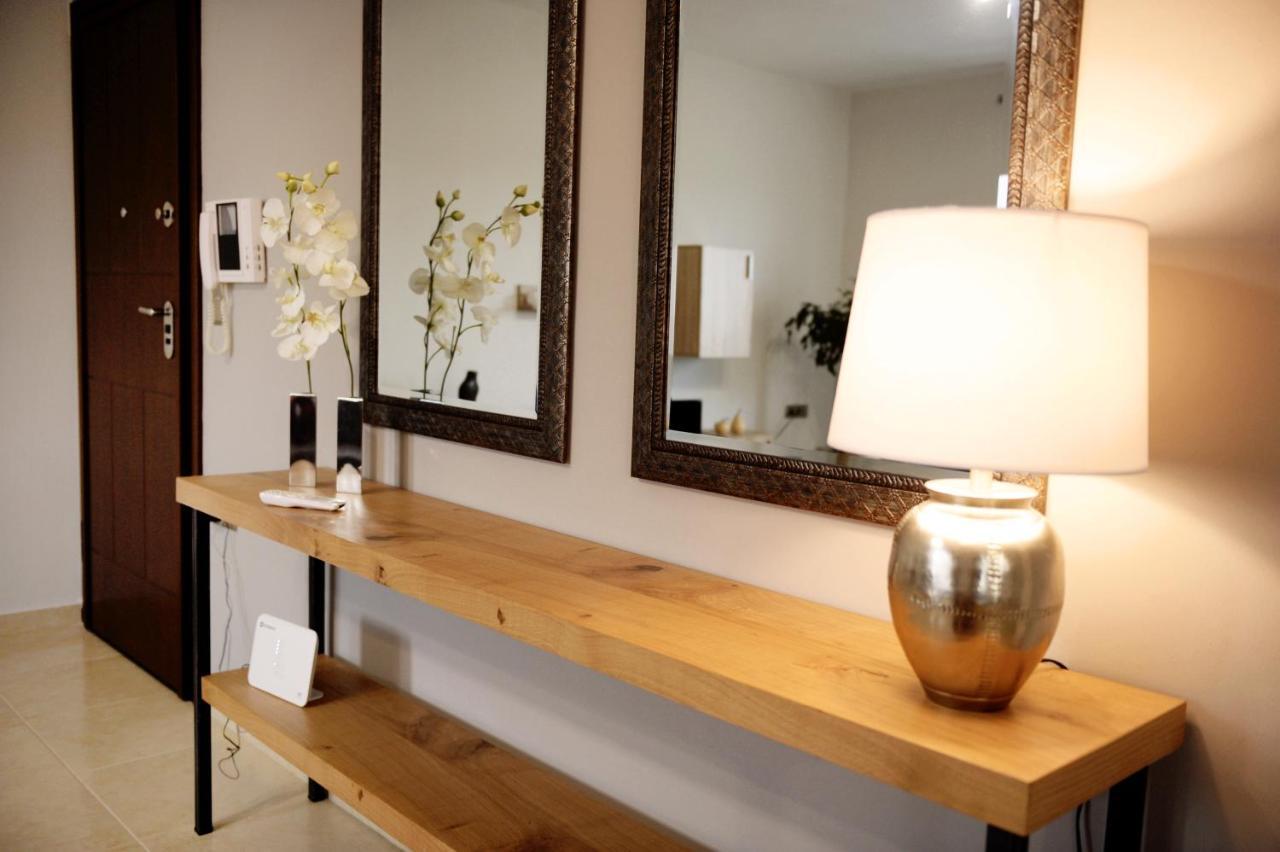 Onar Luxury Apartment Néa Péramos Dış mekan fotoğraf